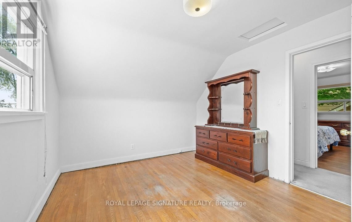 129 ALLENBY AVENUE Image 26