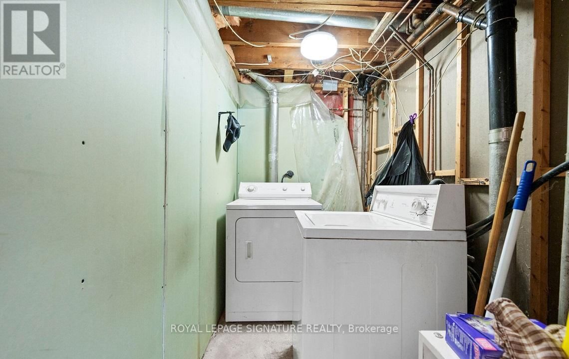 129 ALLENBY AVENUE Image 32