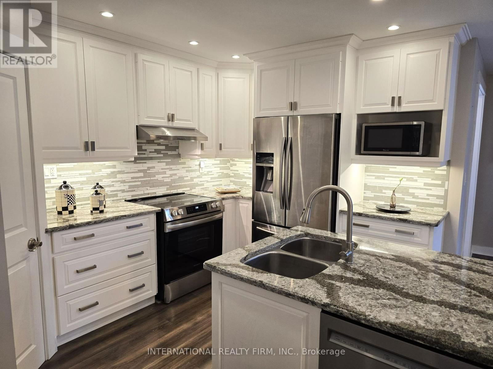 659 CHERRYWOOD DRIVE Image 10