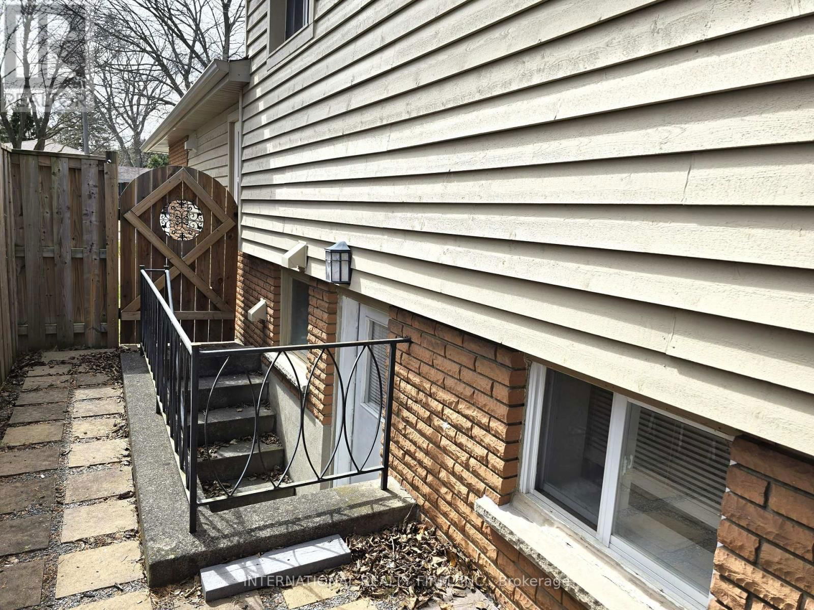 659 CHERRYWOOD DRIVE Image 27