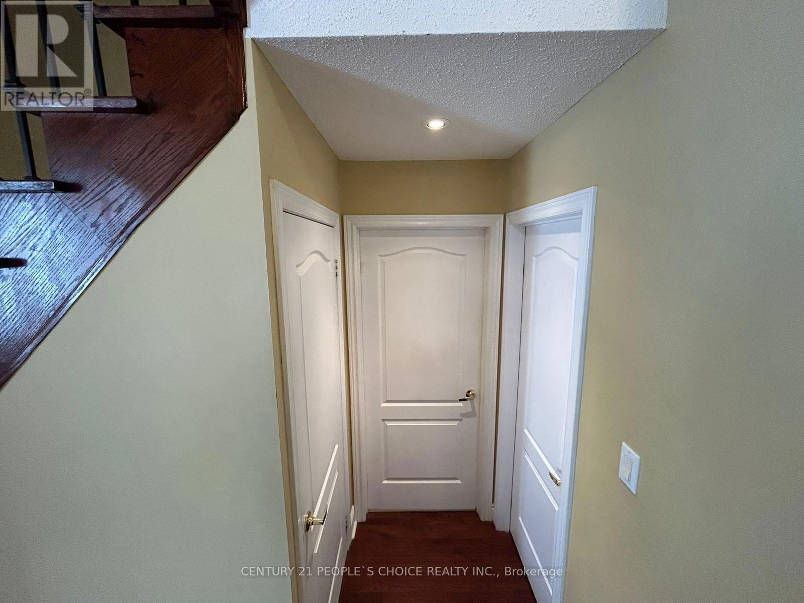 128 MOUNT ROYAL CIRCLE Image 15