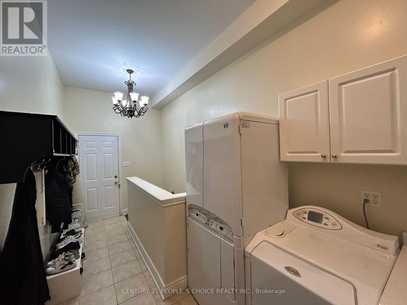 128 MOUNT ROYAL CIRCLE Image 16