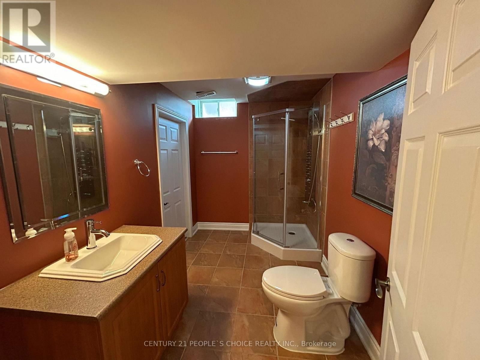 128 MOUNT ROYAL CIRCLE Image 44