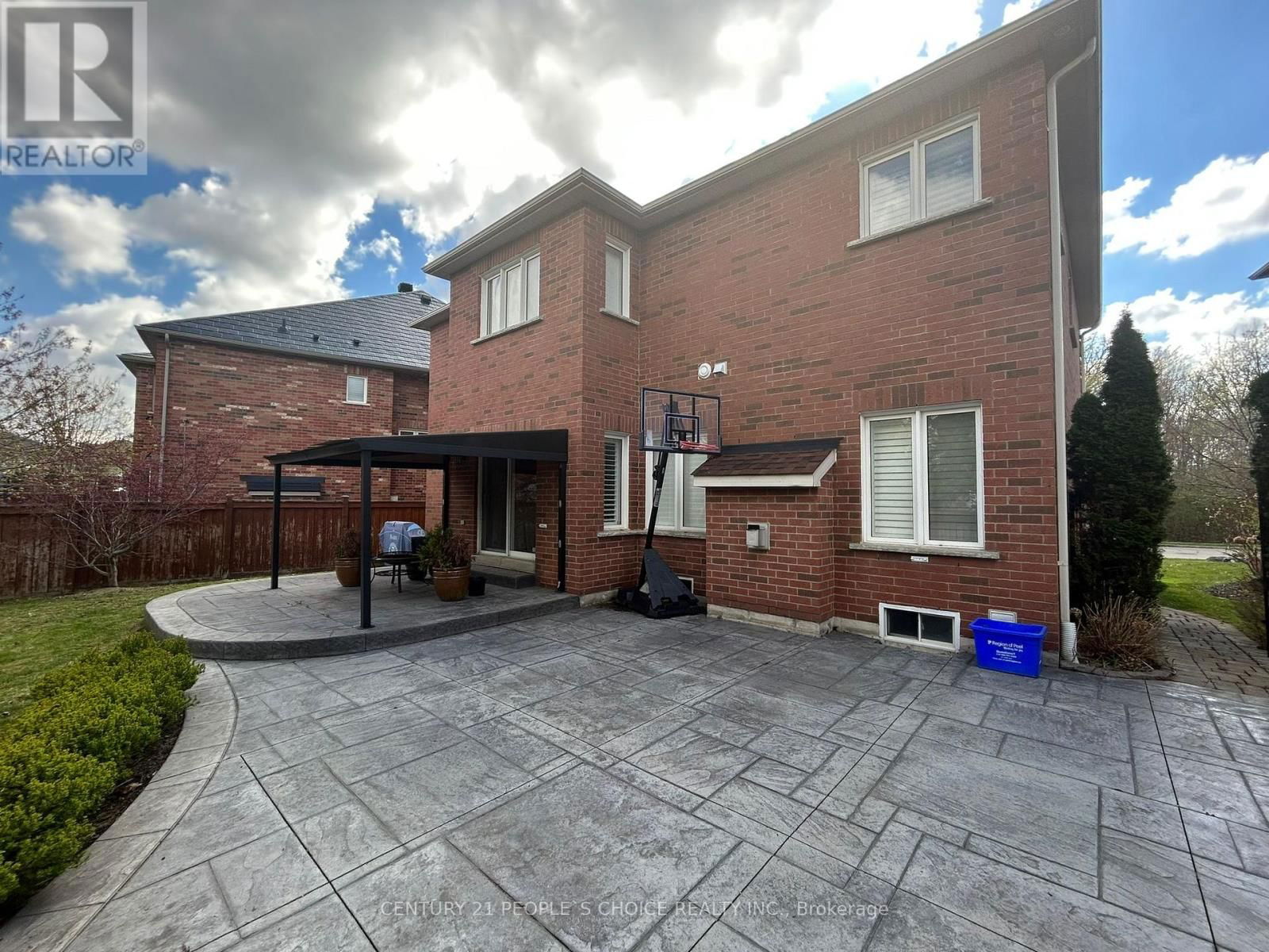 128 MOUNT ROYAL CIRCLE Image 46