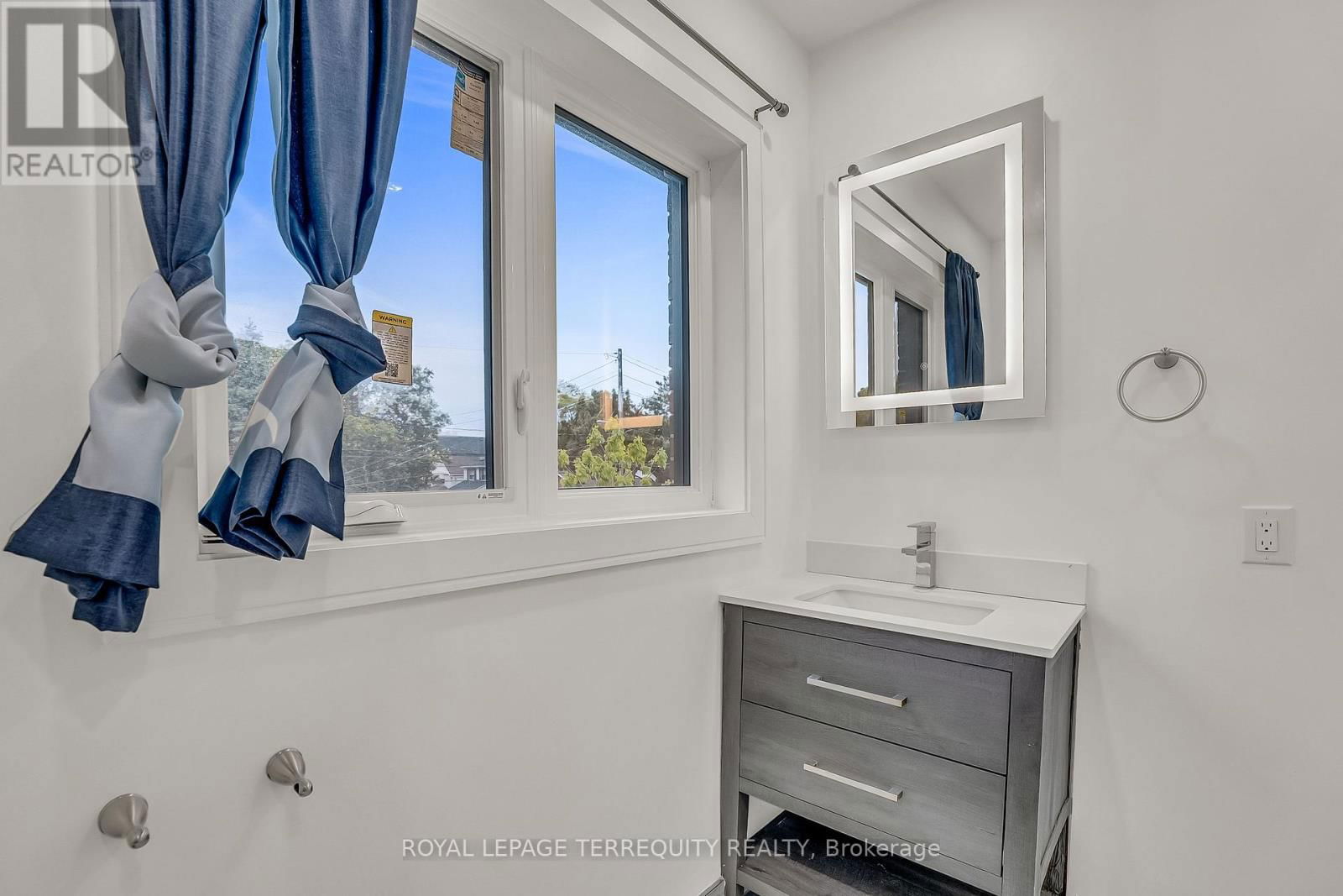 102 GUESTVILLE AVENUE Image 15