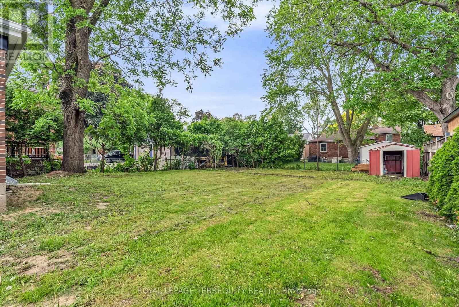 102 GUESTVILLE AVENUE Image 37