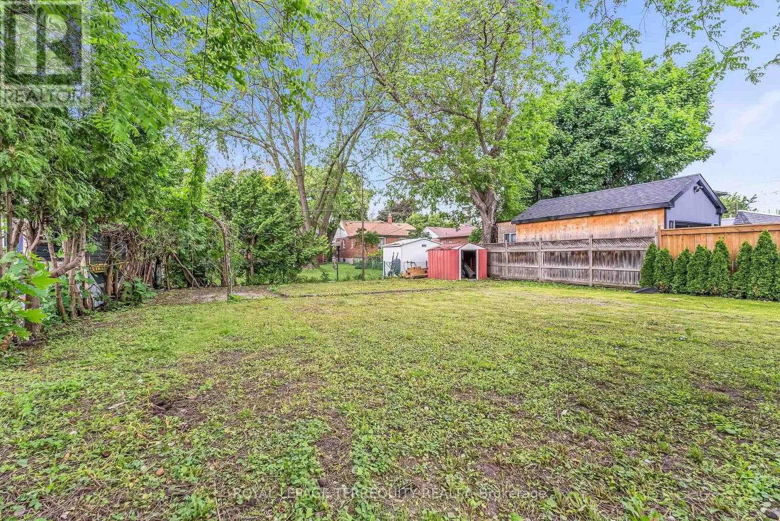 102 GUESTVILLE AVENUE Image 38