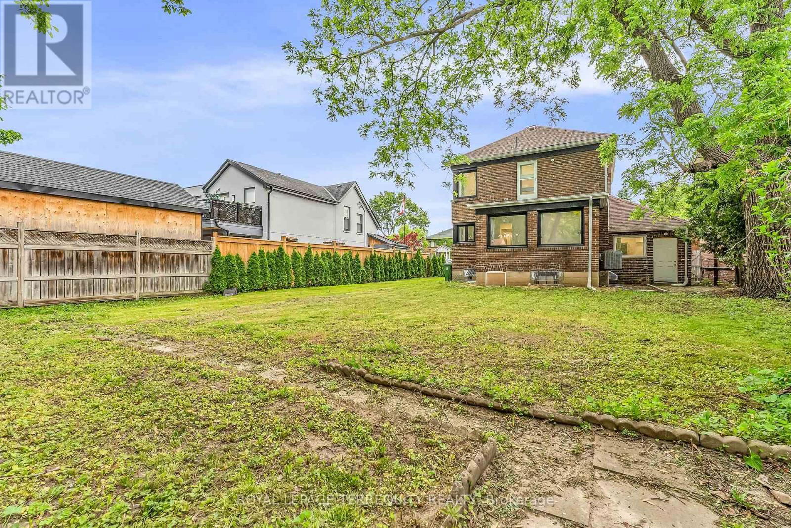 102 GUESTVILLE AVENUE Image 39