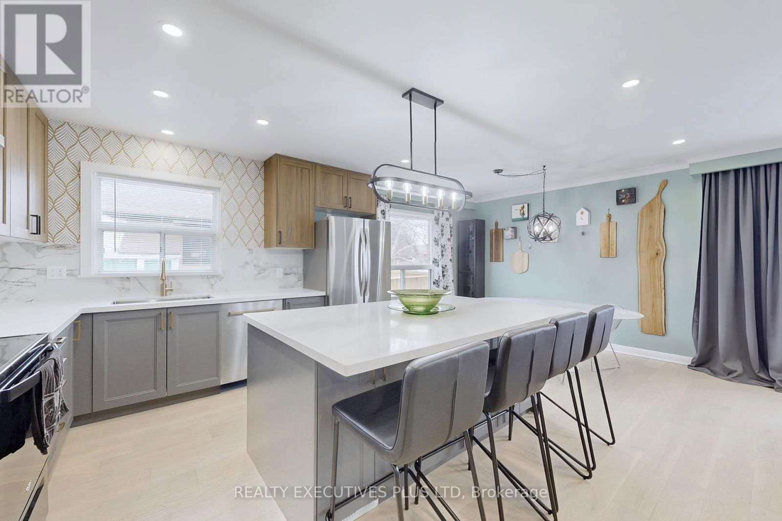 6 AZROCK ROAD Image 3