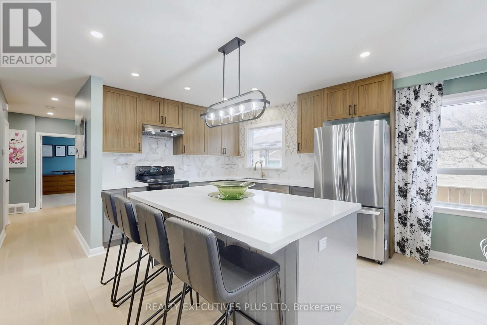 6 AZROCK ROAD Image 4