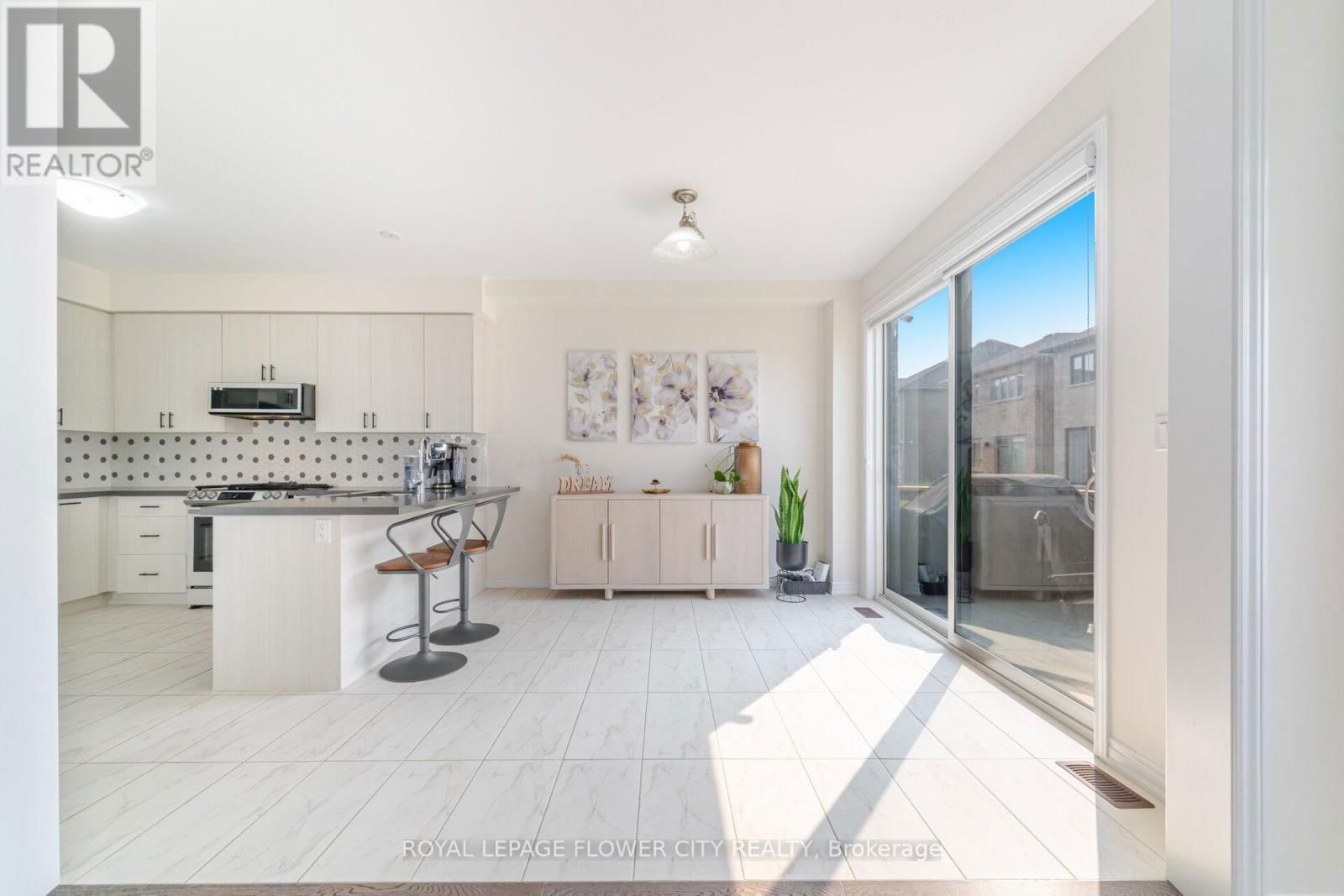 24 VINCENA ROAD Image 12