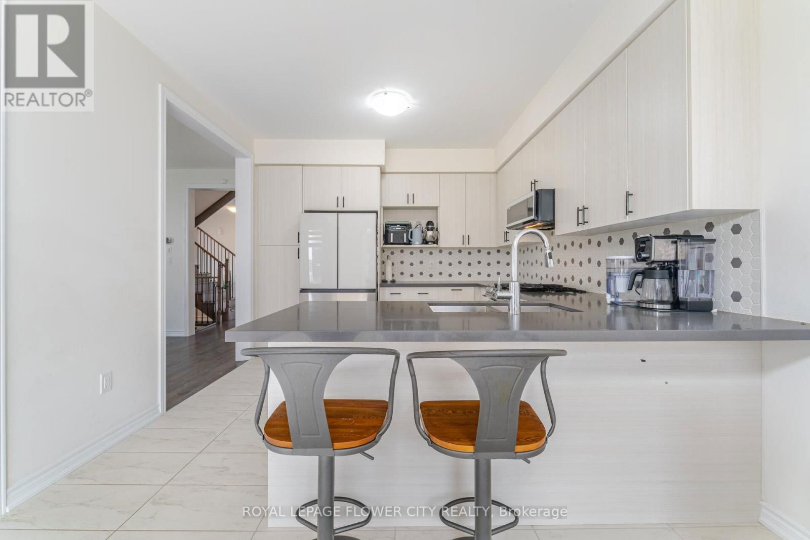 24 VINCENA ROAD Image 16