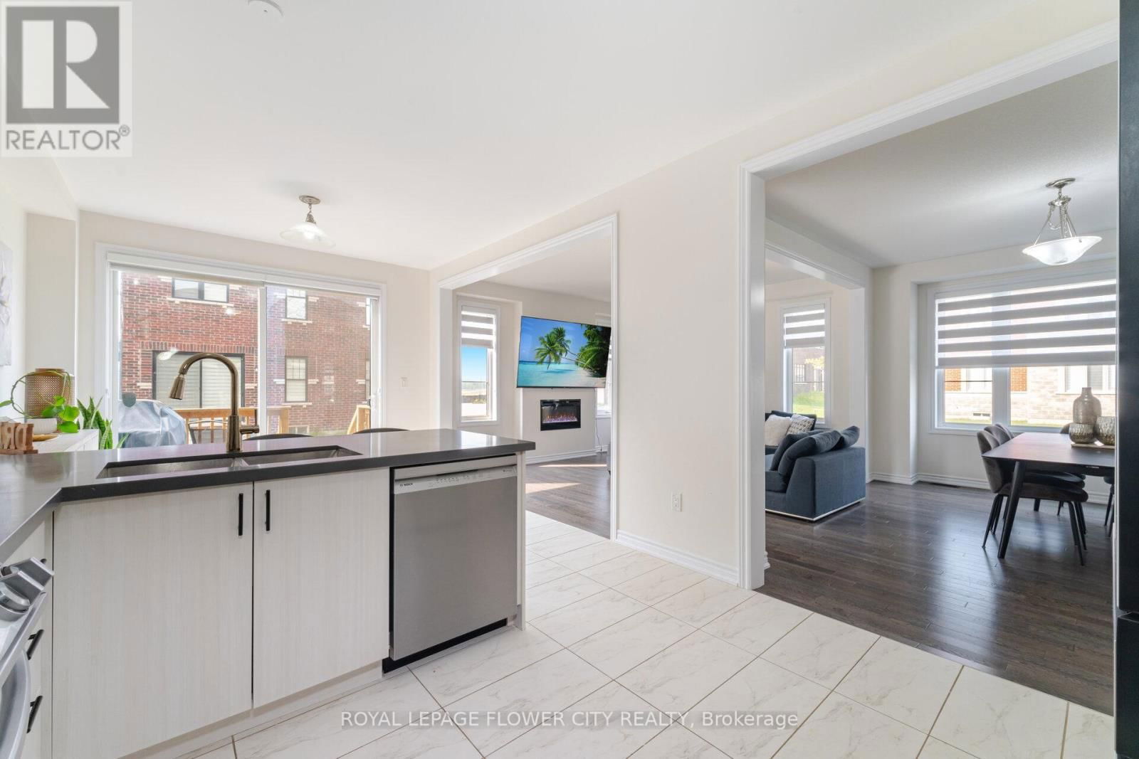 24 VINCENA ROAD Image 17