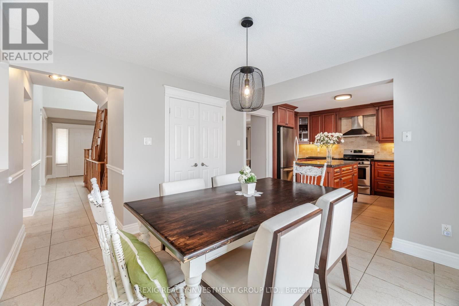 66 SETTLER COURT Image 15