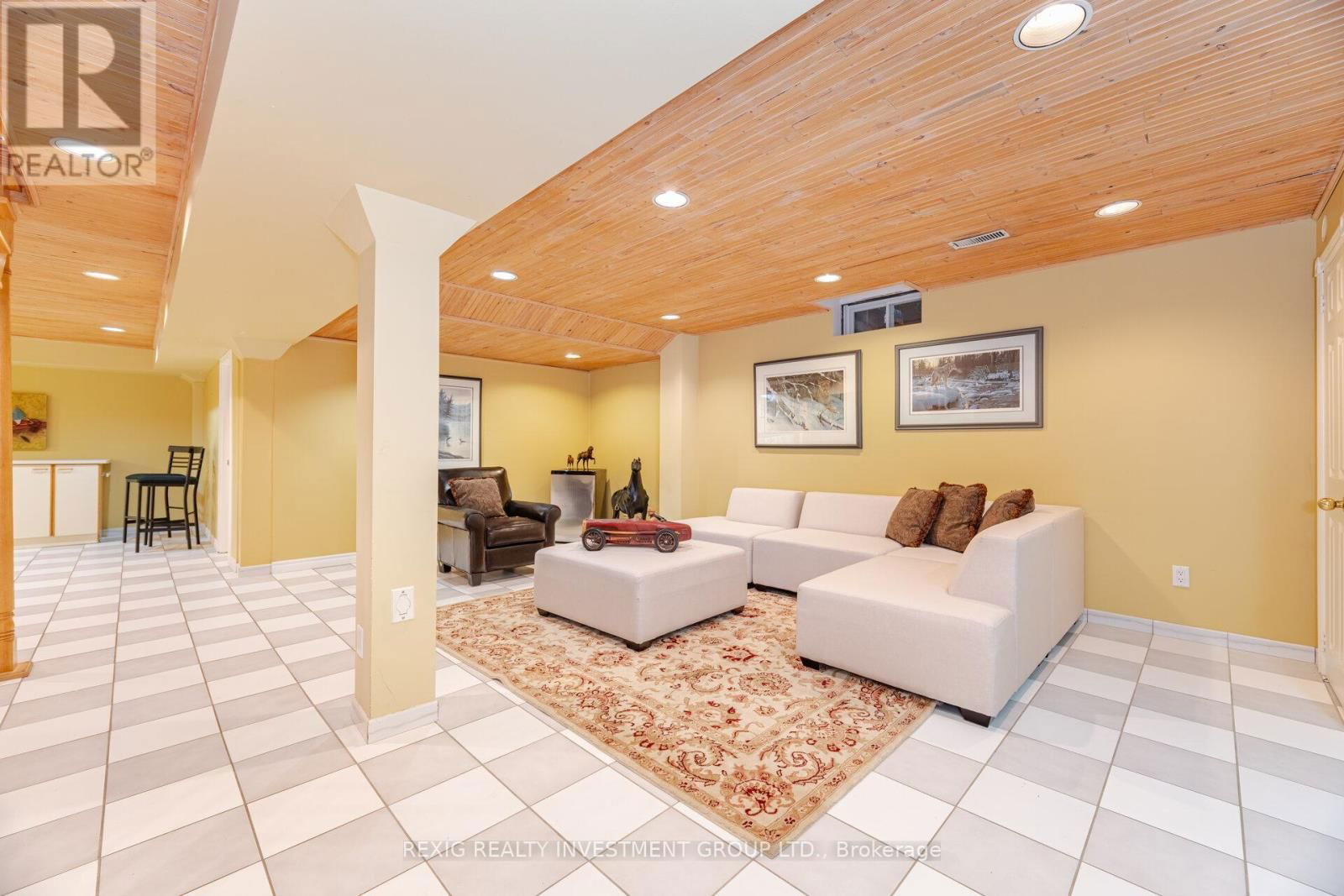 66 SETTLER COURT Image 40