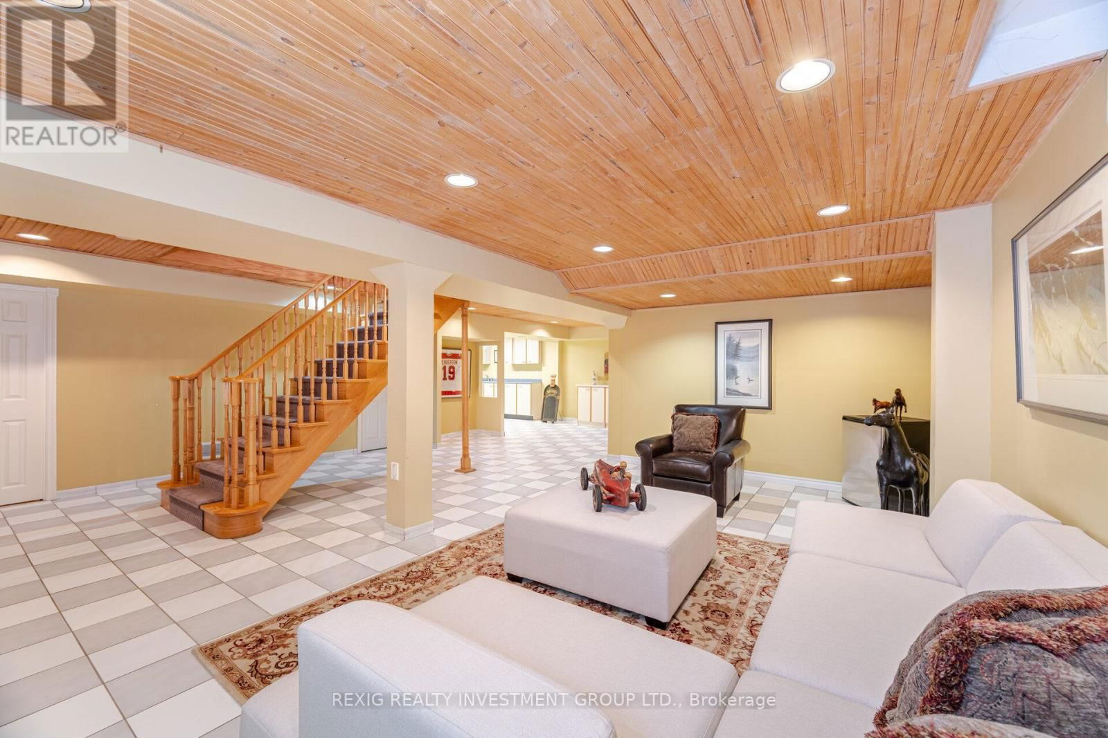 66 SETTLER COURT Image 42