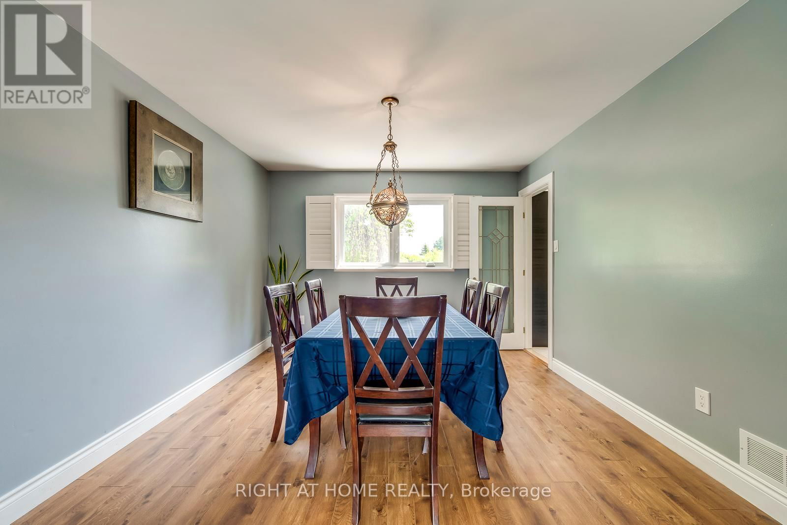 70 DE ROSE AVENUE Image 13