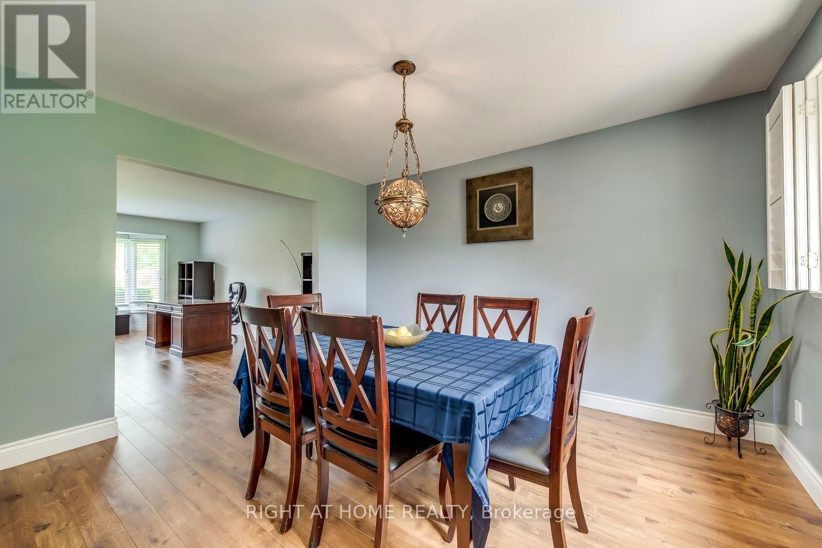 70 DE ROSE AVENUE Image 14