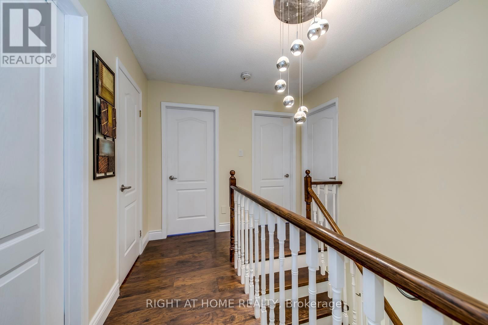70 DE ROSE AVENUE Image 26