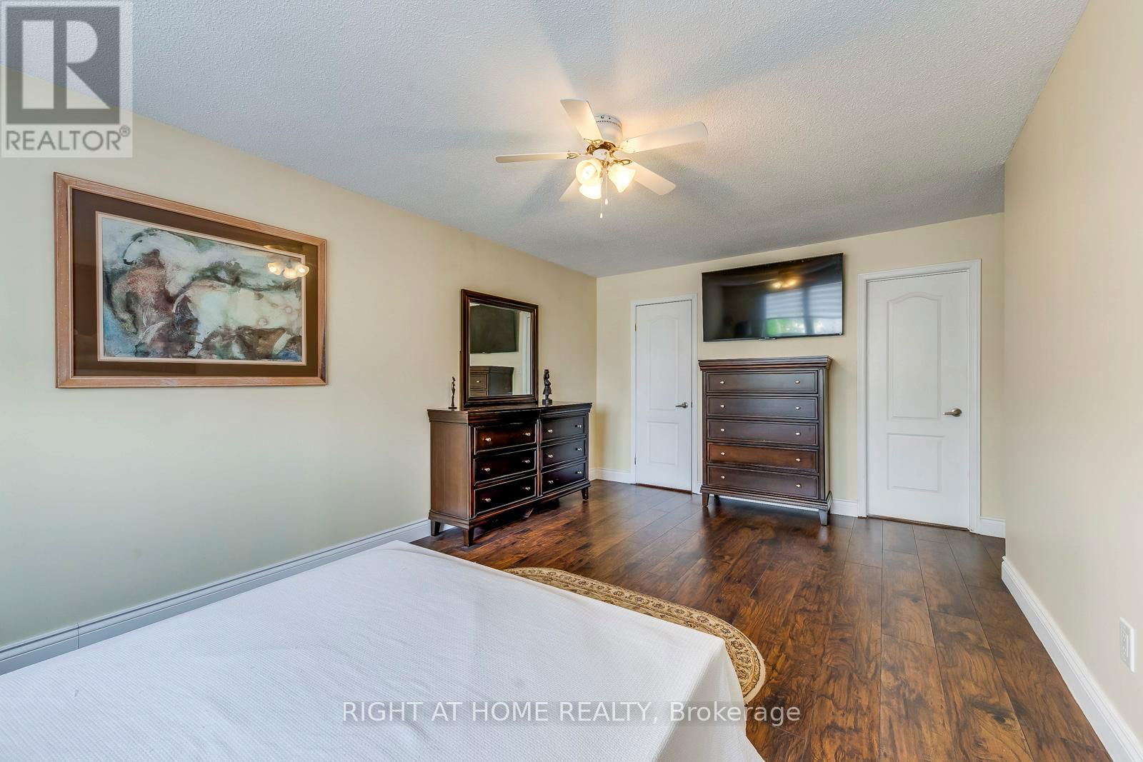 70 DE ROSE AVENUE Image 29