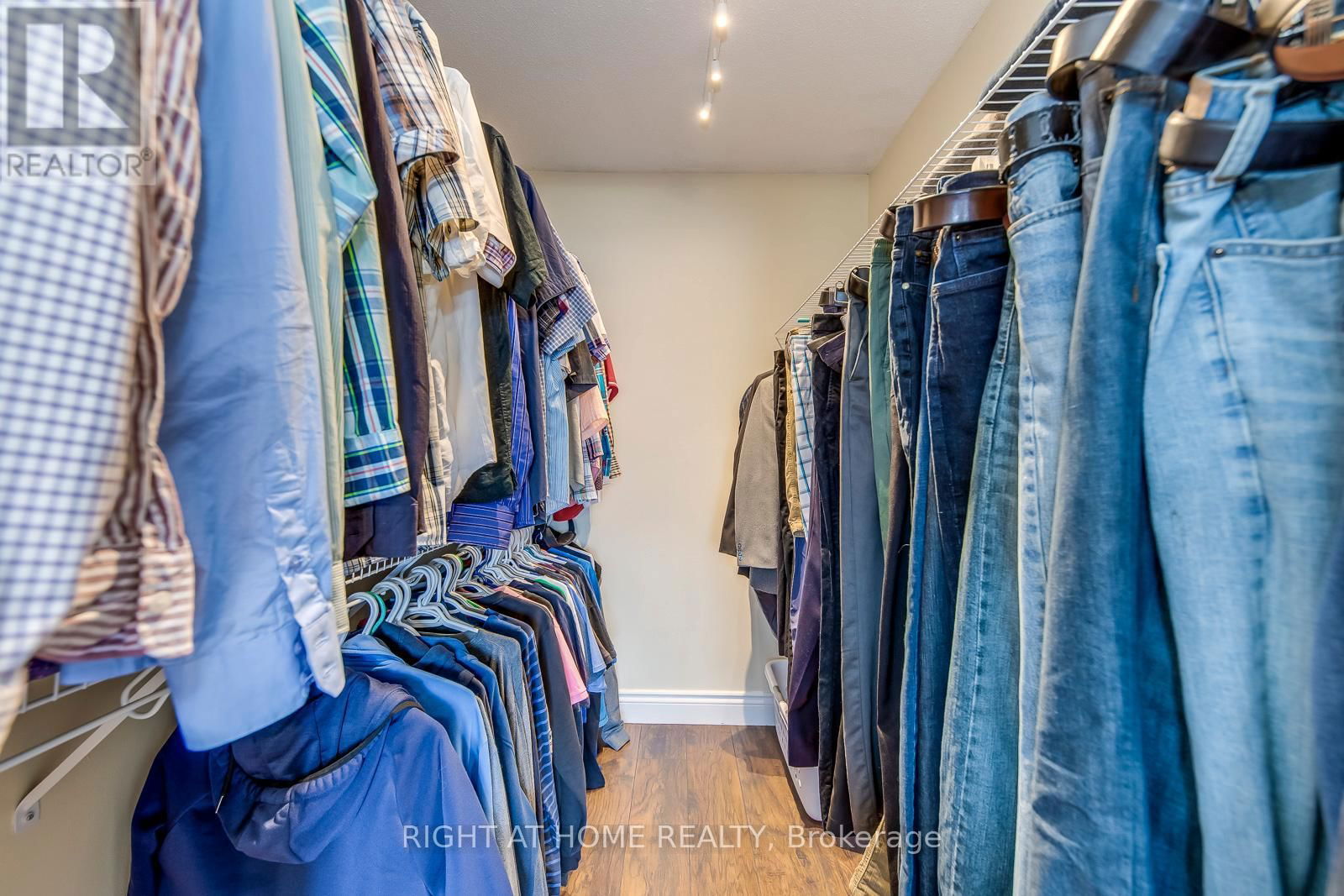 70 DE ROSE AVENUE Image 30