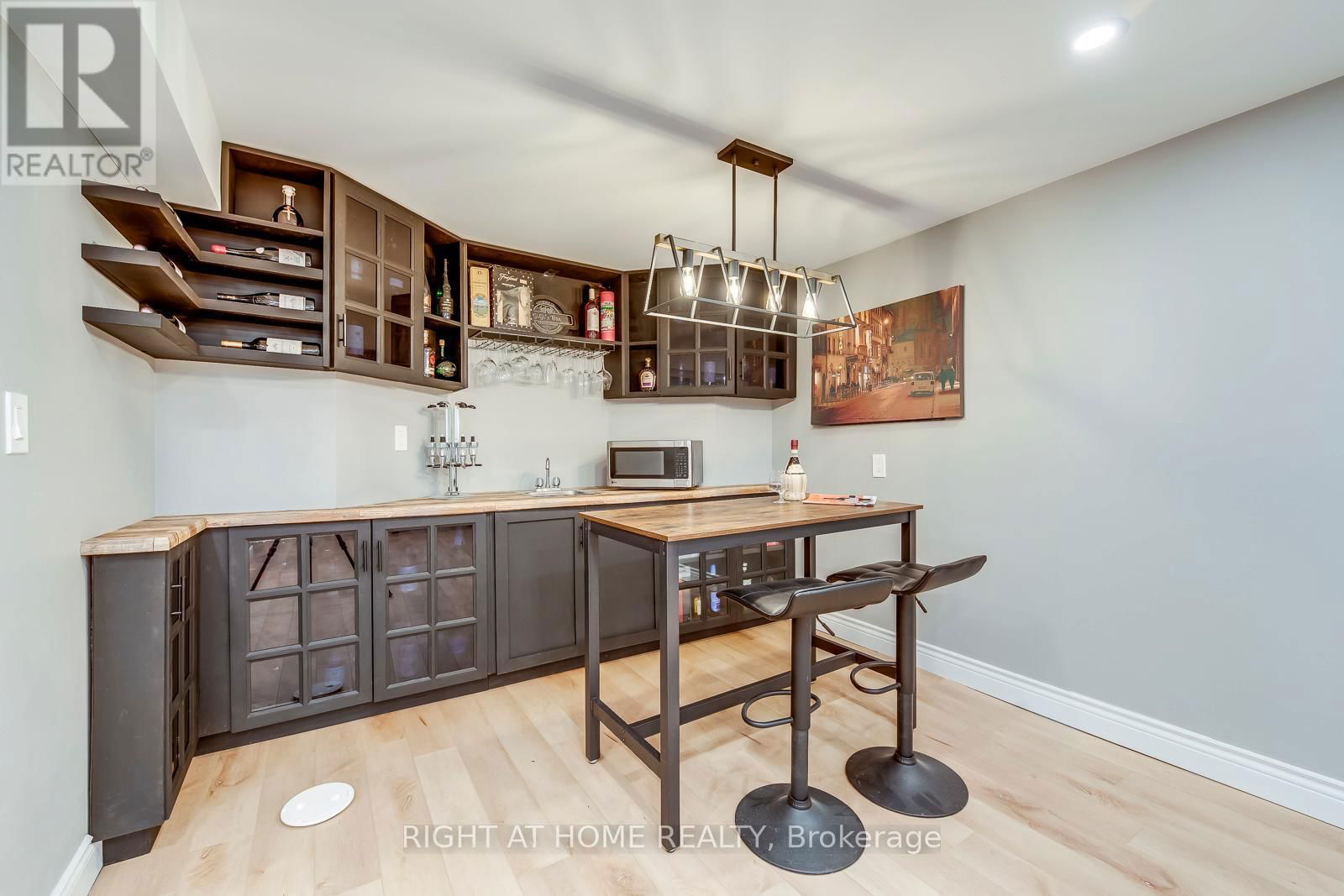 70 DE ROSE AVENUE Image 37