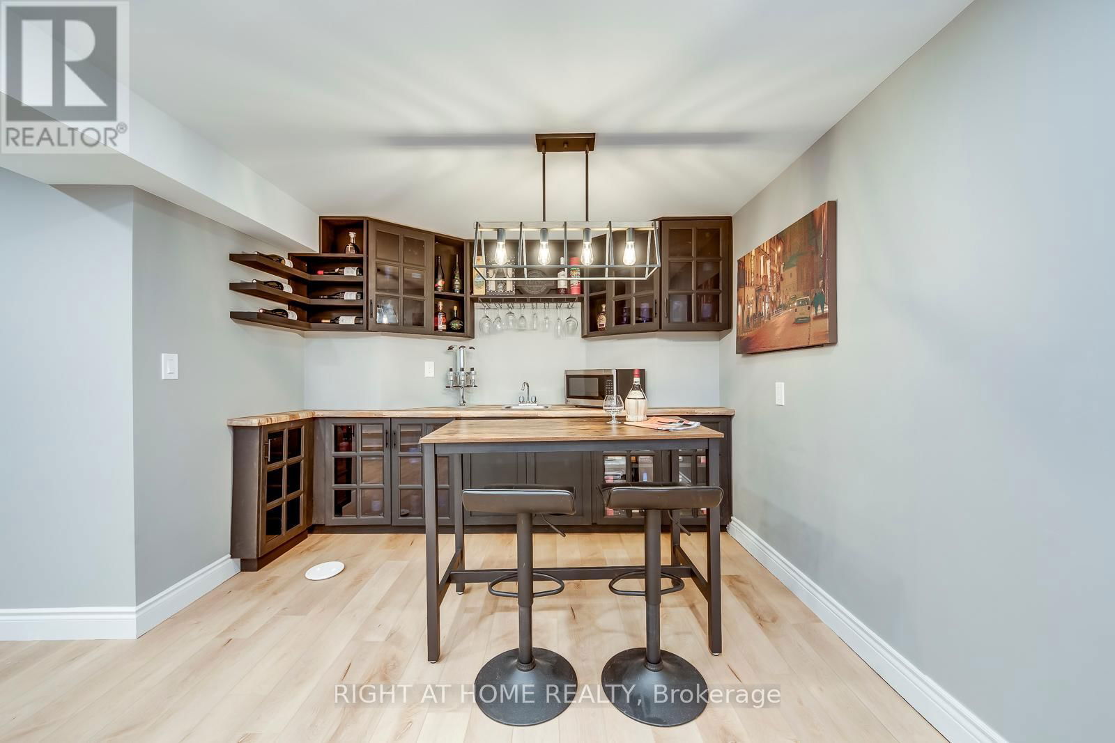 70 DE ROSE AVENUE Image 38