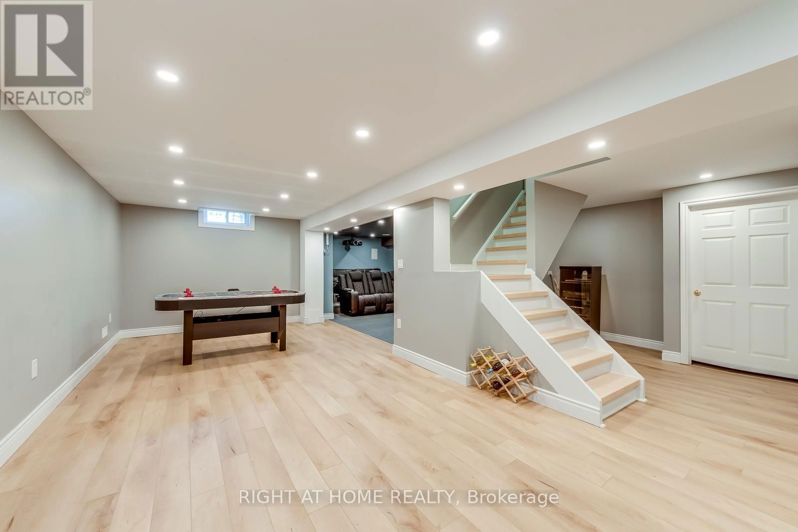 70 DE ROSE AVENUE Image 39