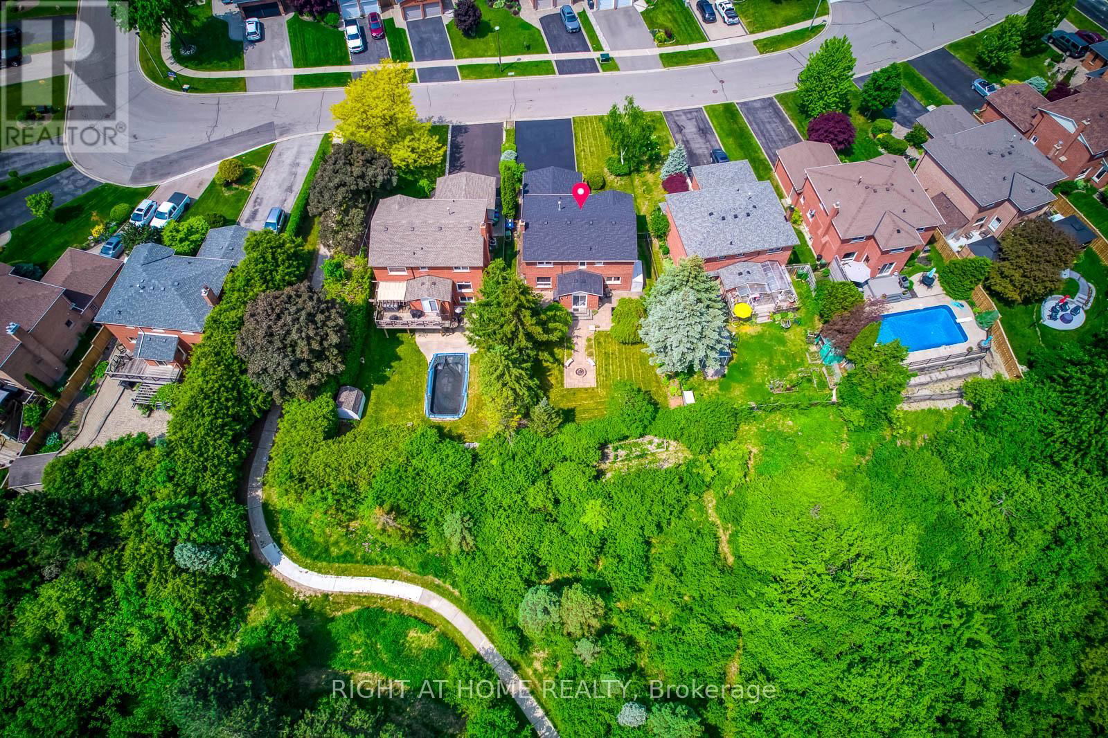 70 DE ROSE AVENUE Image 4