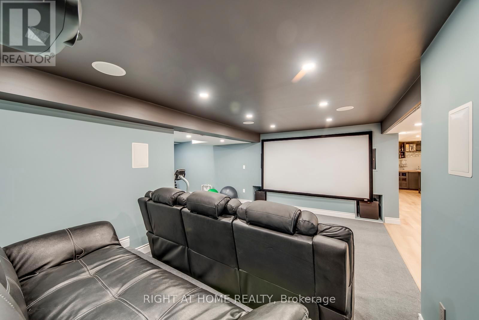 70 DE ROSE AVENUE Image 42