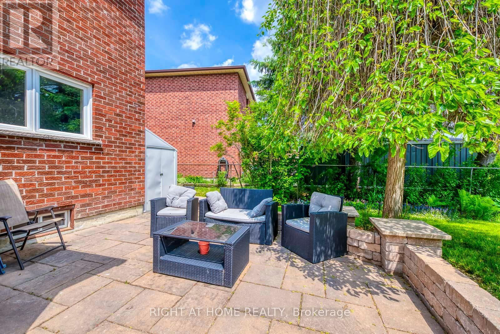70 DE ROSE AVENUE Image 48