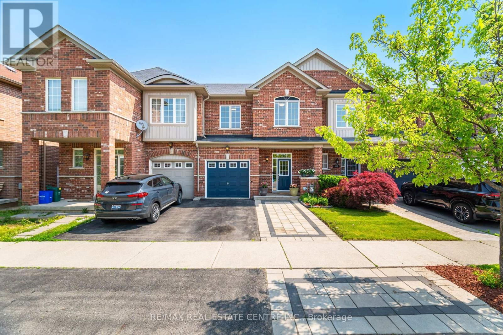 335 HOBBS CRESCENT Image 3