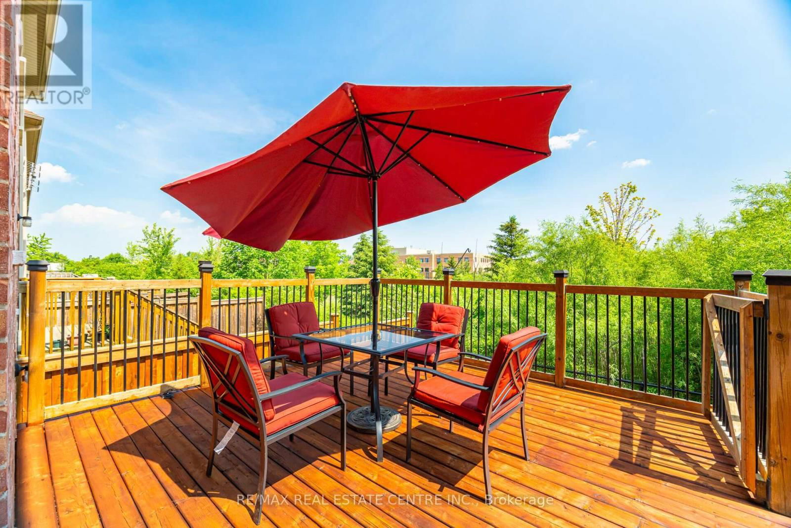 335 HOBBS CRESCENT Image 34