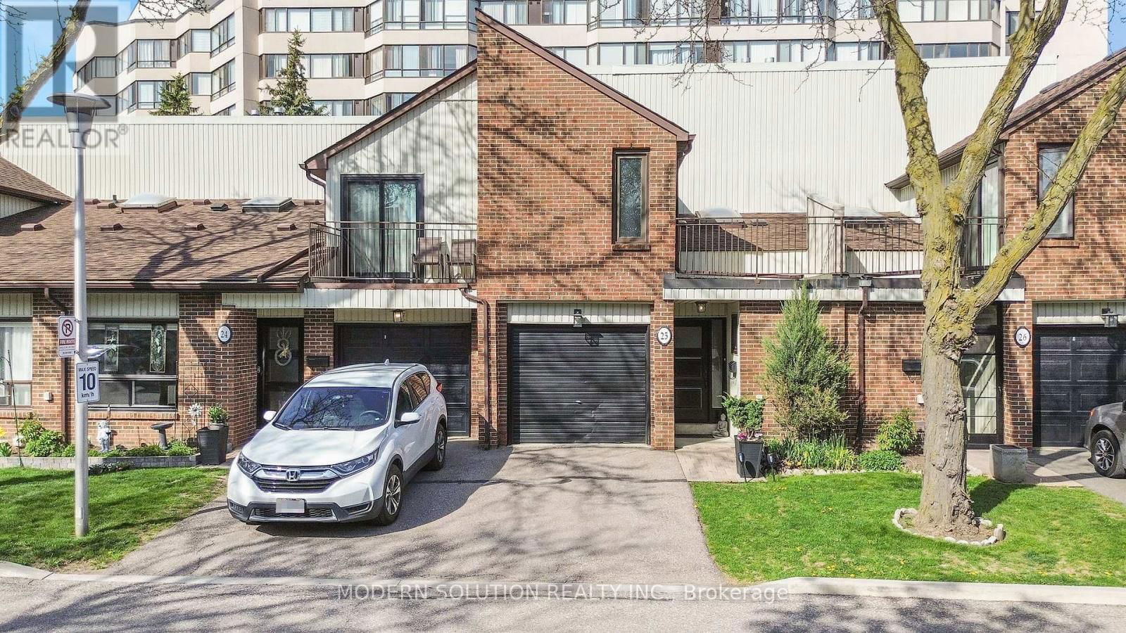 25 - 1021 CEDARGLEN GATE Image 1