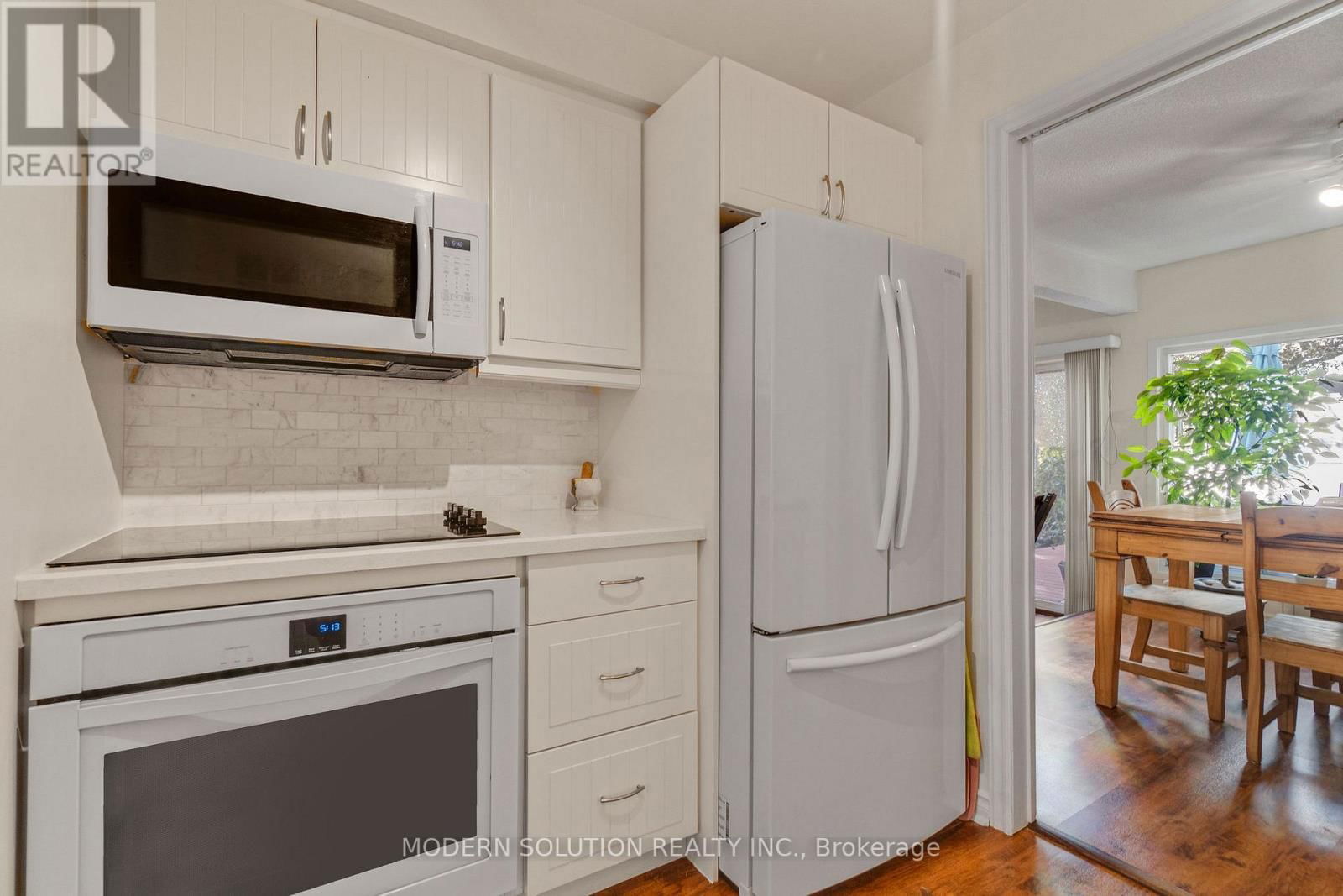 25 - 1021 CEDARGLEN GATE Image 15