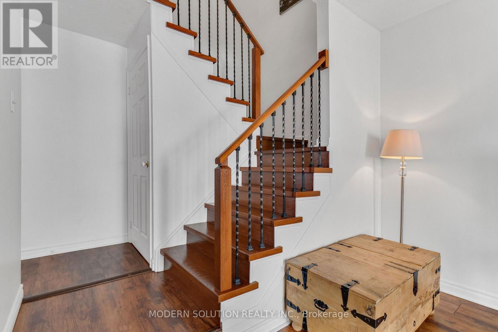 25 - 1021 CEDARGLEN GATE Image 18