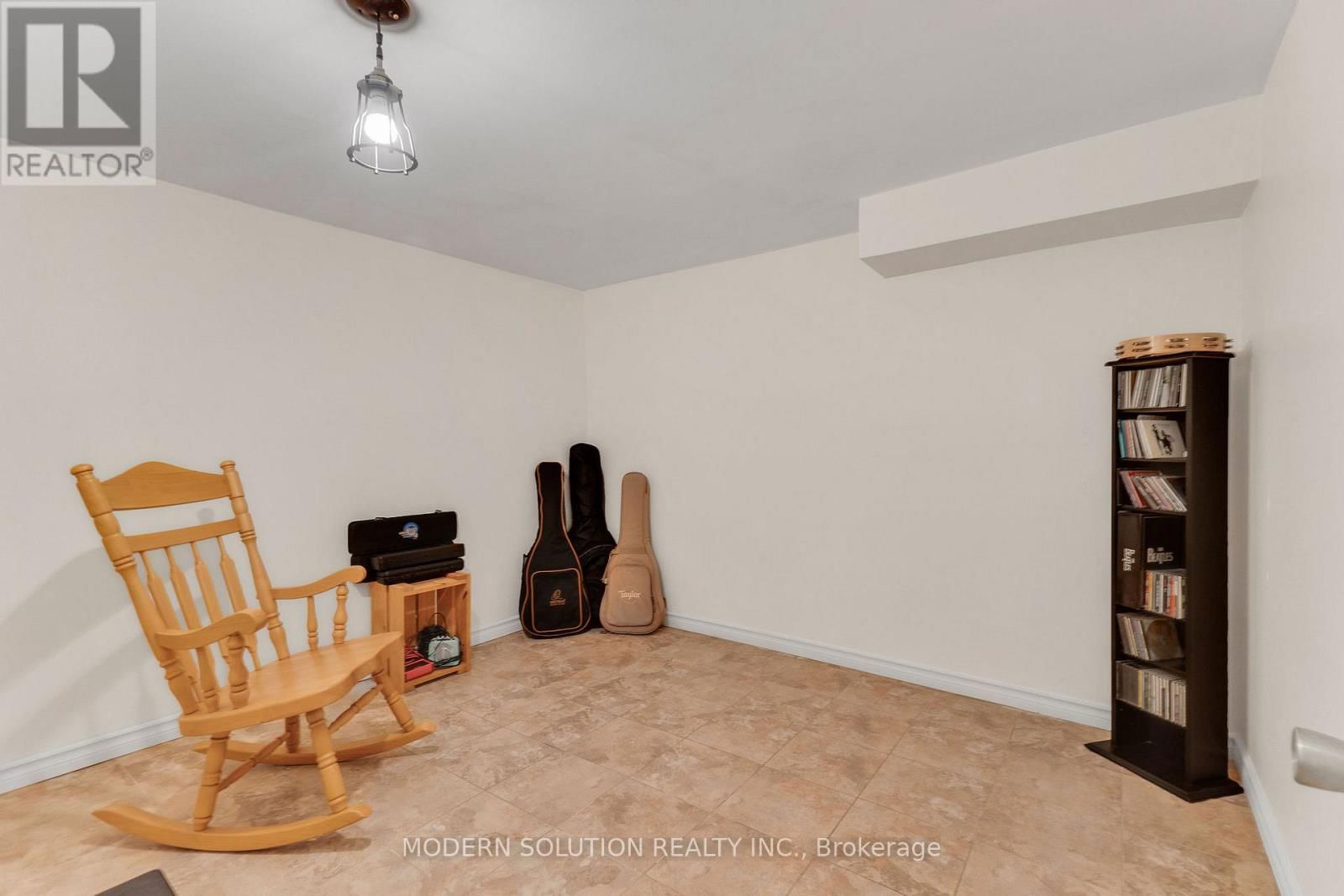 25 - 1021 CEDARGLEN GATE Image 34