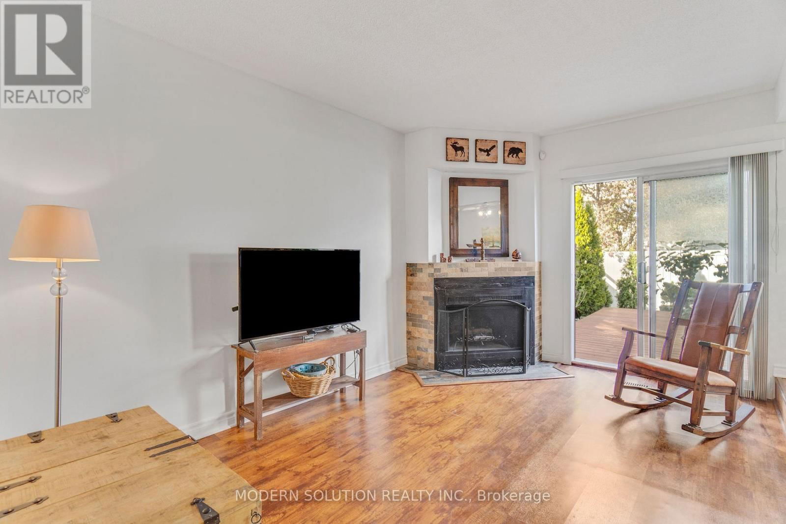 25 - 1021 CEDARGLEN GATE Image 9