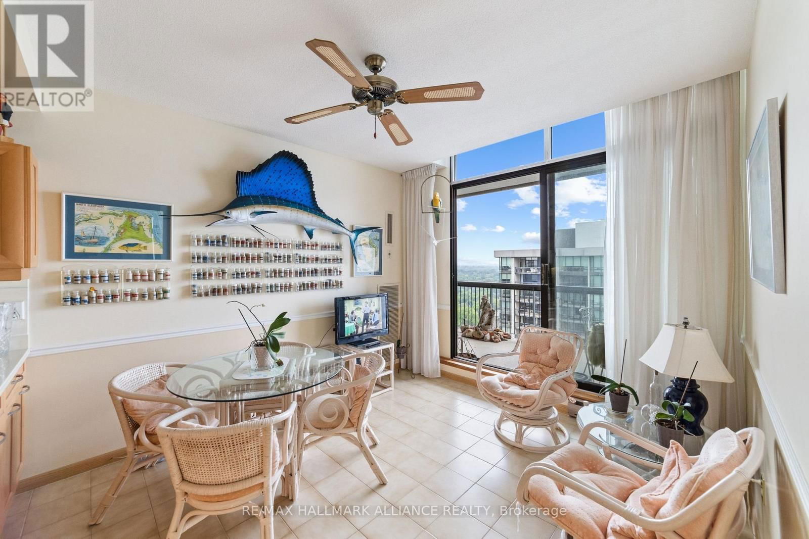 PH6 - 2180 MARINE DR DRIVE Image 21