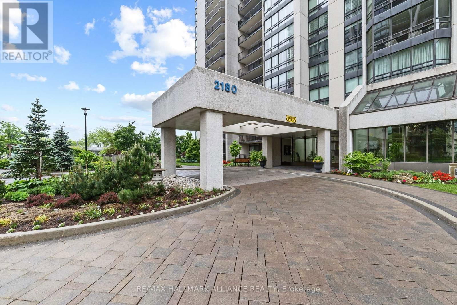 PH6 - 2180 MARINE DR DRIVE Image 3