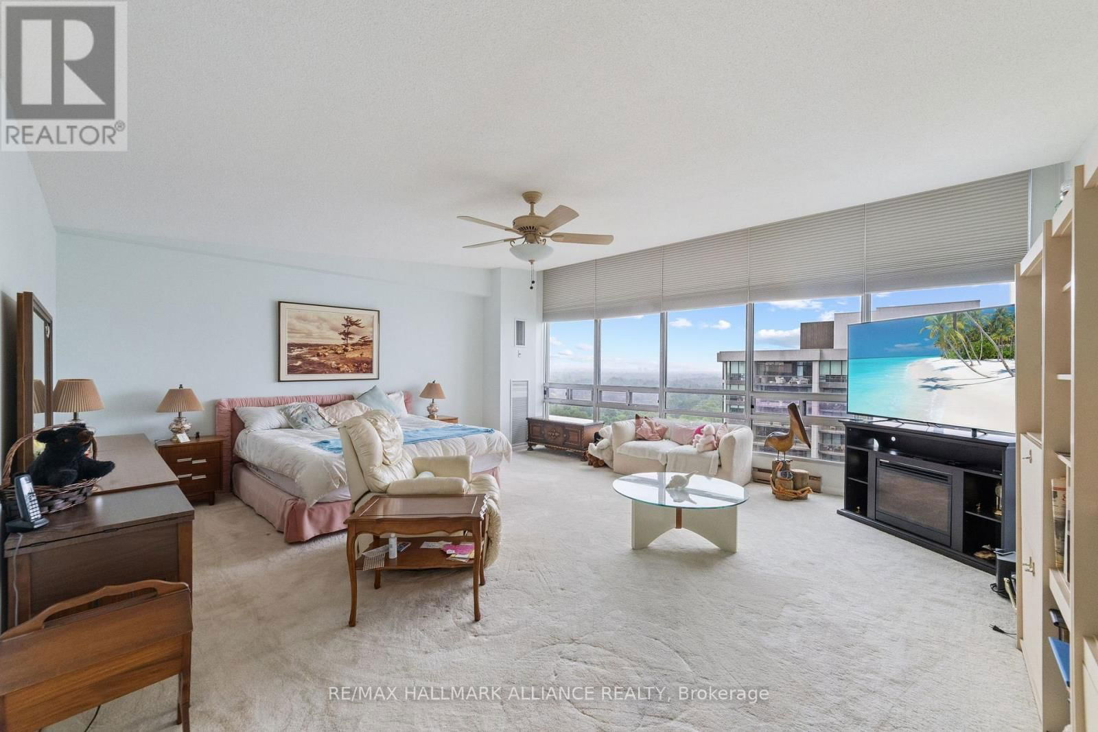 PH6 - 2180 MARINE DR DRIVE Image 32