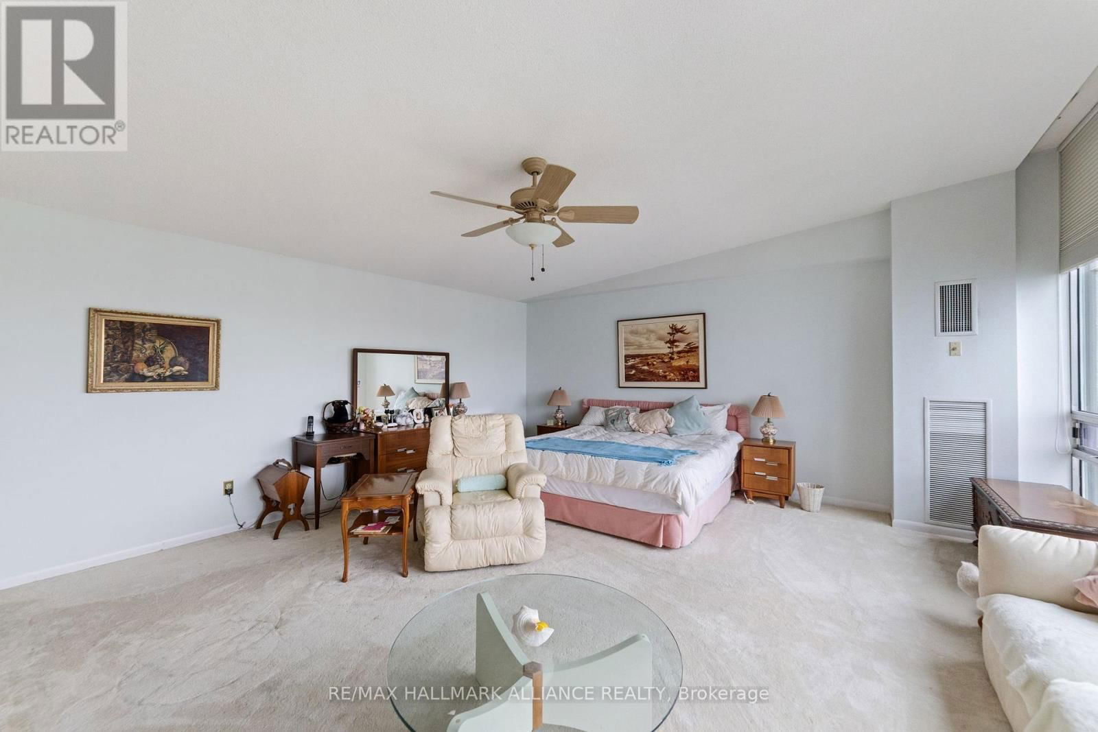 PH6 - 2180 MARINE DR DRIVE Image 33