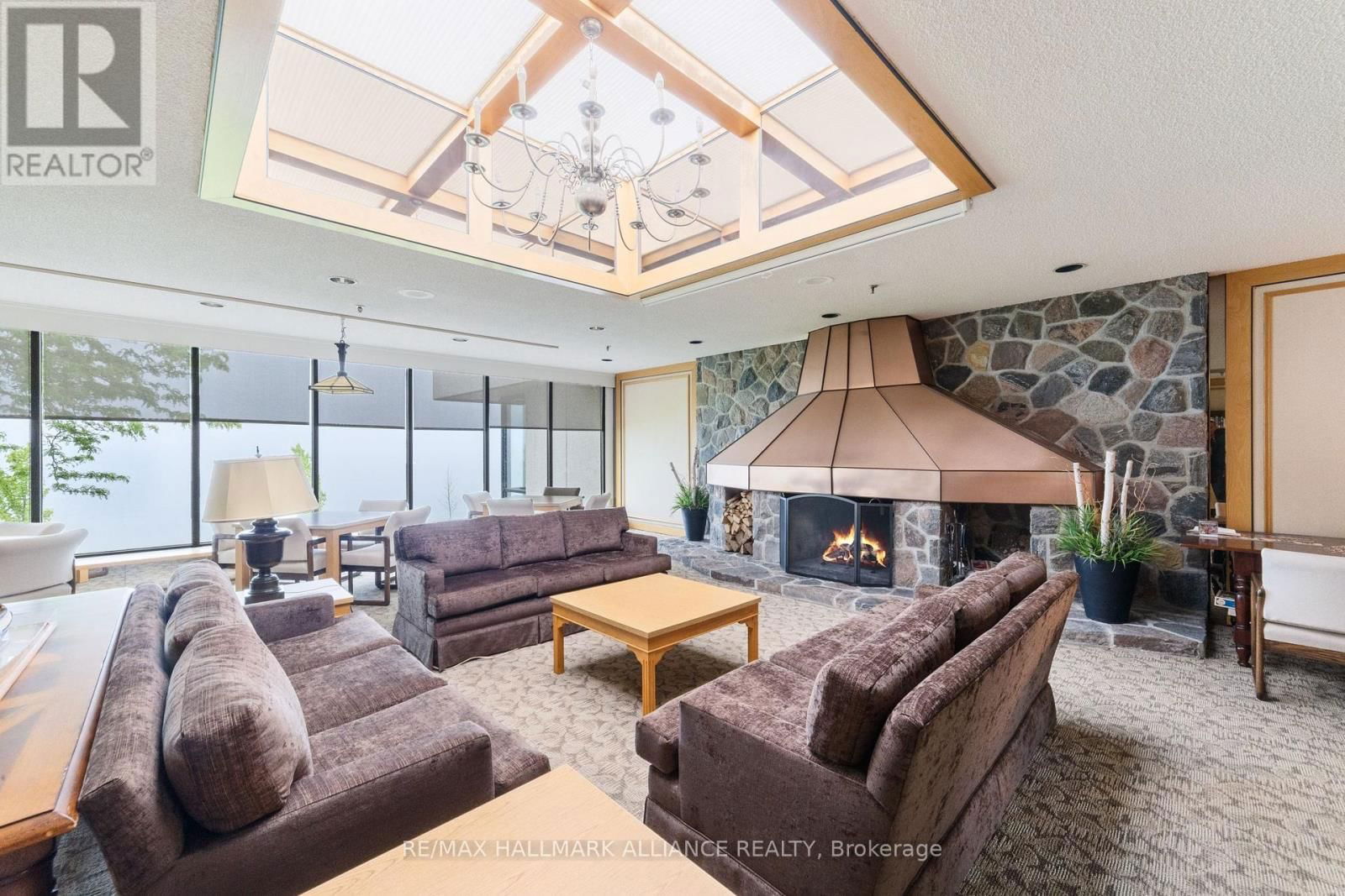 PH6 - 2180 MARINE DR DRIVE Image 37