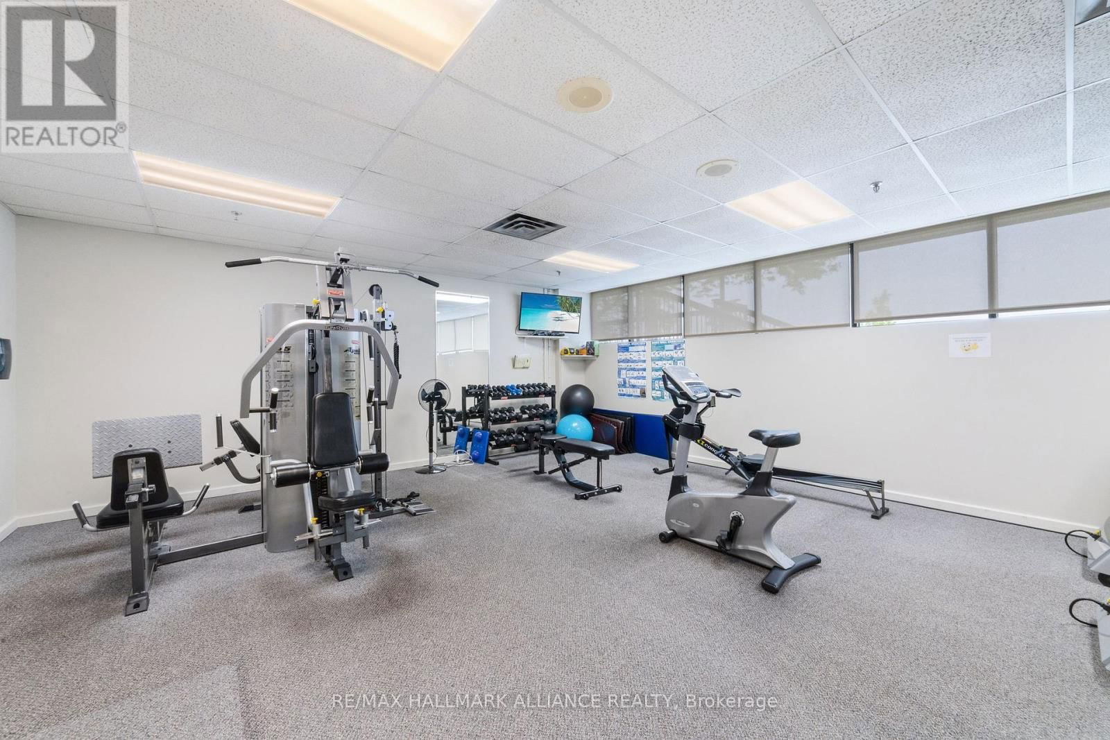 PH6 - 2180 MARINE DR DRIVE Image 40