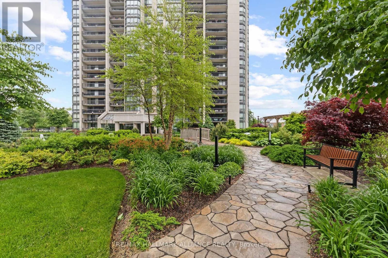 PH6 - 2180 MARINE DR DRIVE Image 44