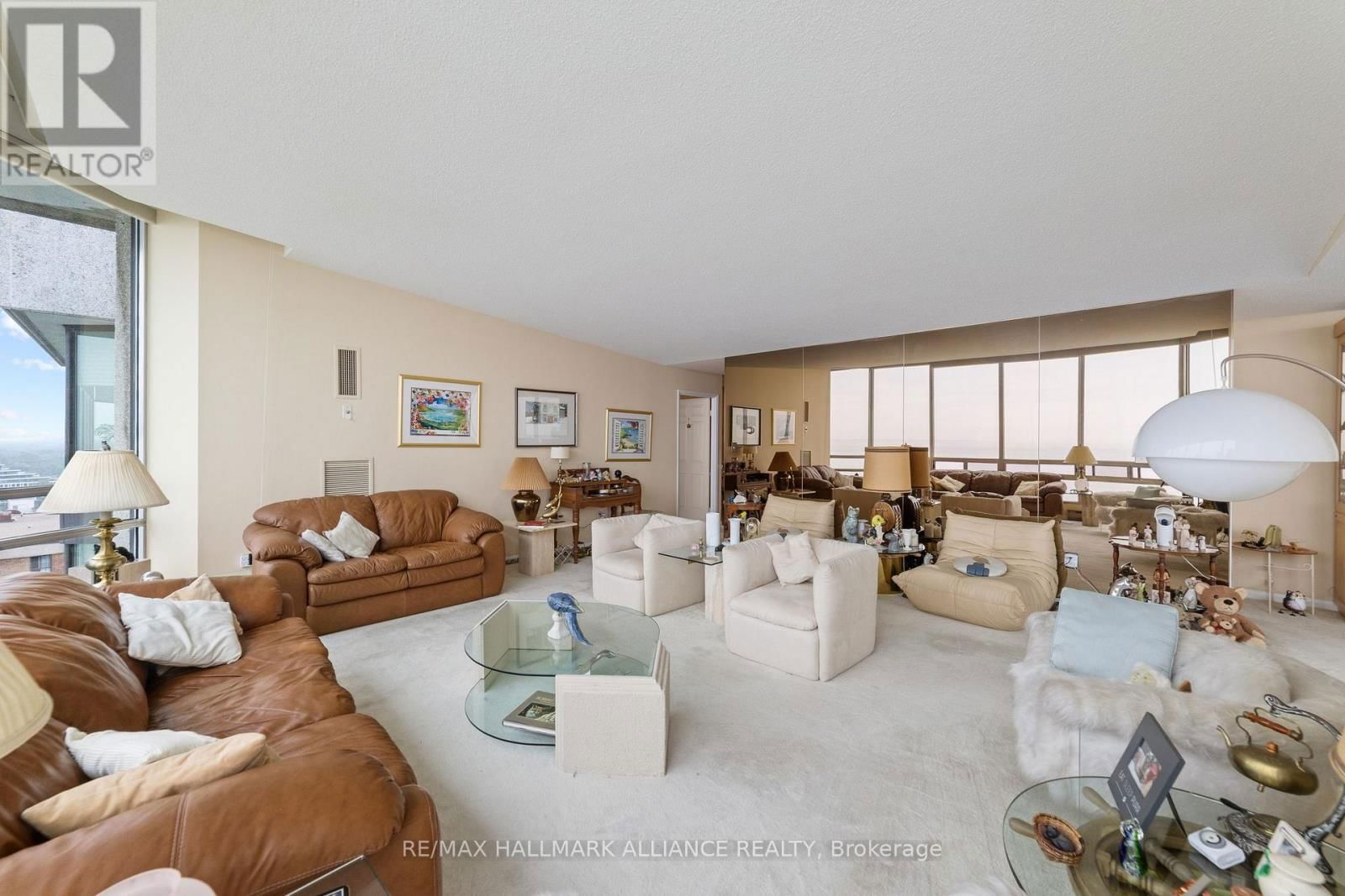 PH6 - 2180 MARINE DR DRIVE Image 9