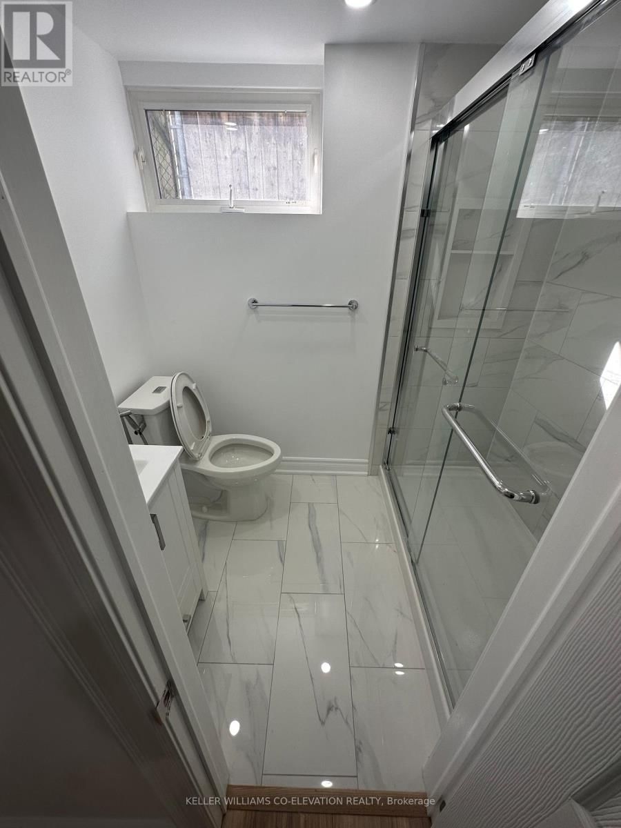 379 BRYANT CRESCENT Image 12