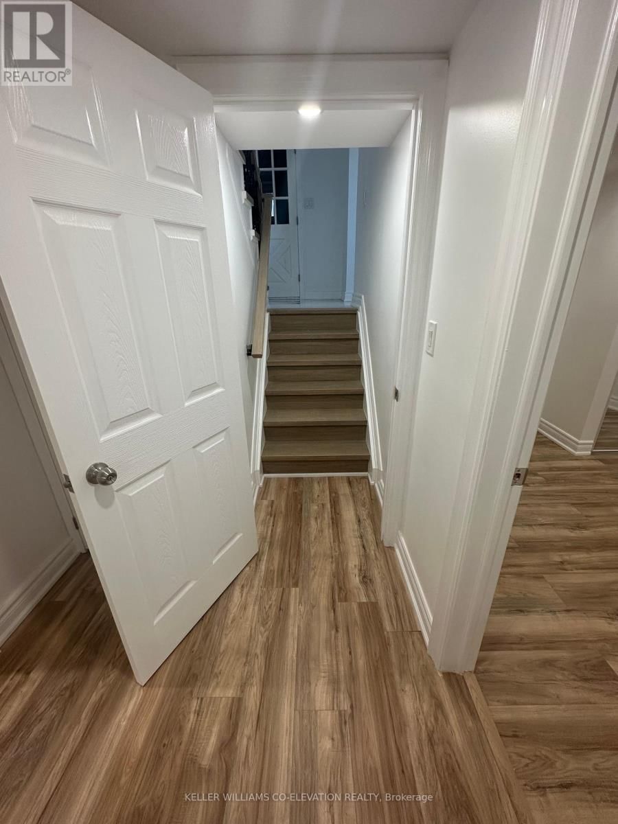 379 BRYANT CRESCENT Image 2