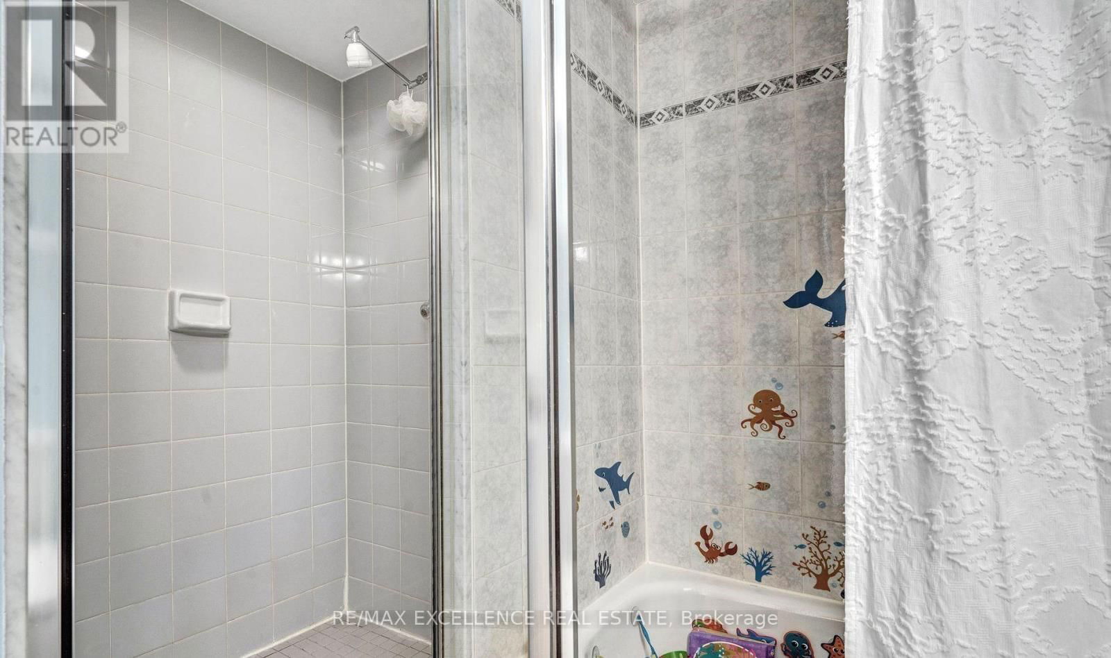 502 - 700 CONSTELLATION DRIVE Image 32