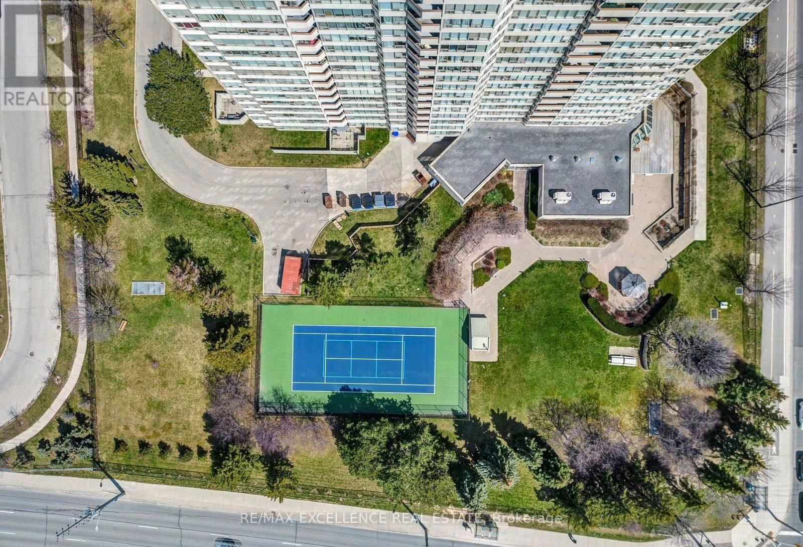 502 - 700 CONSTELLATION DRIVE Image 35